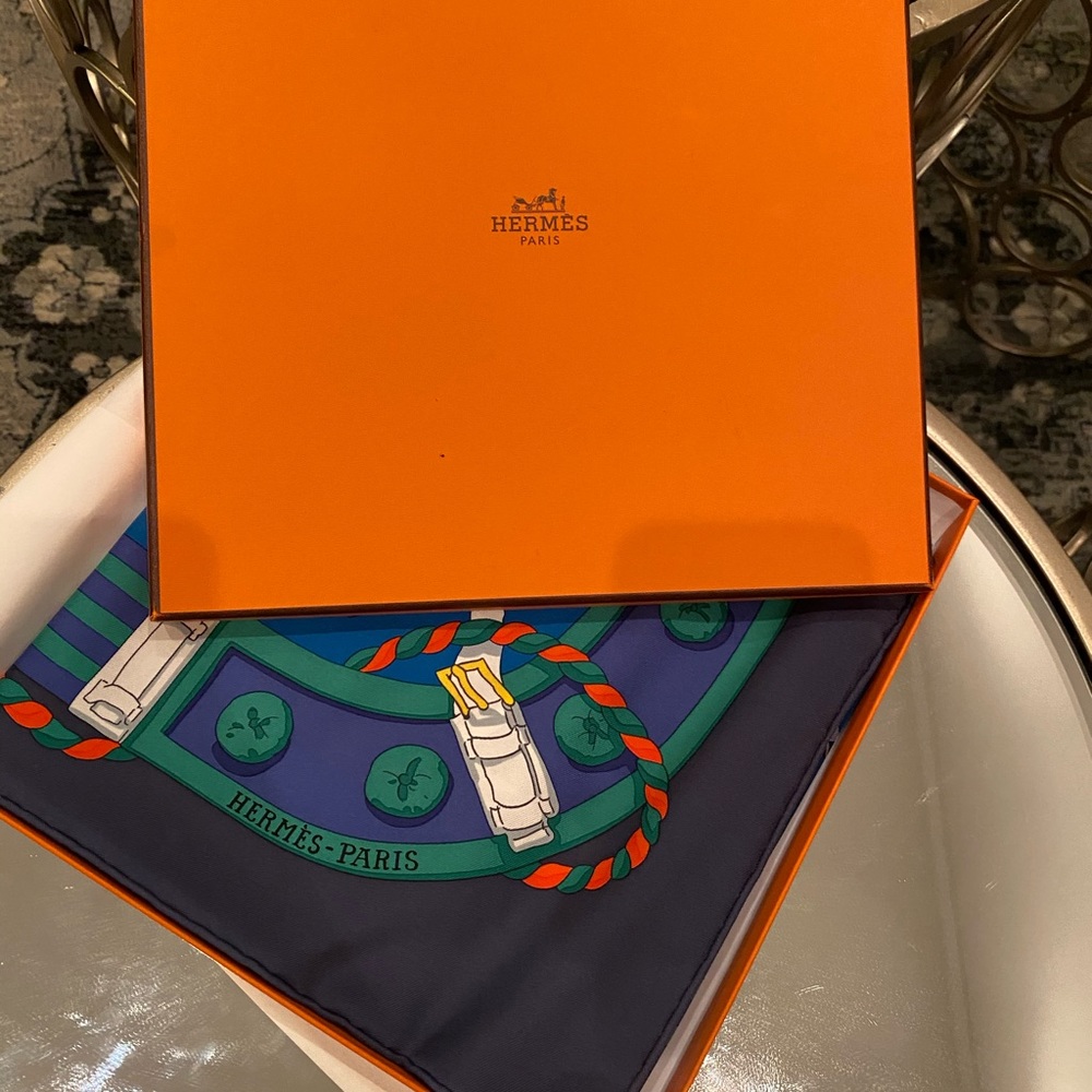 Hermès Carre Silk Twill Scarf